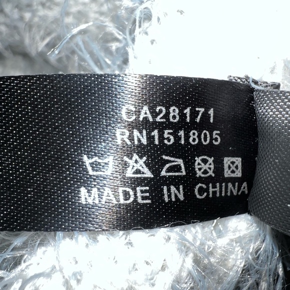 En/Kay By Navleen Cropped Plaid Sweater Hoodie - Picture 9 of 9